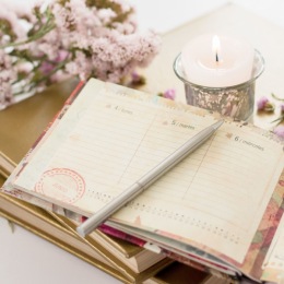 Daily and weekly planning can be fun when you set small goals and achieve them. Even something as small as your grocery run can feel like a win when you check it off the to-do list. How do you keep track of your "to dos"? βοΈβοΈβοΈ
.
.
.
#apartmentliving #apartmentstyle #dailymotivation Instagram post from @banyangroveapartments on October 19, 2021 16:03:42pm